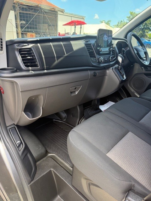 Great transporter Van - Ex Demo Transit Custom 340L Double Cab Cargo Van - Image 4