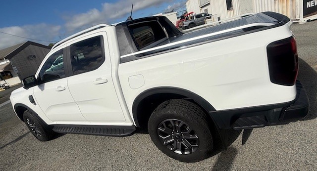 MY2025.25 - 2025 Ranger Wildtrak 2.0lt - low kms ready to drive away - Image 3