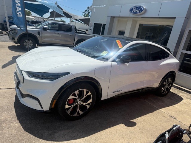 Reduced Price save $$ - Demo Mustang Mach-E Premium (Electric) - Image 2